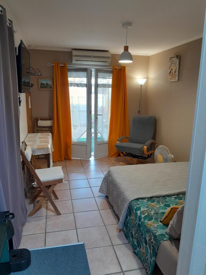 Aigues Mortes Studio De Vacances En Camargue Eksteriør billede
